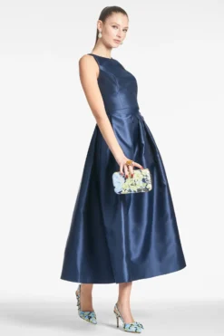 On The Rocks Clutch - Garden Club 9 On The Rocks Clutch - Garden Club -Sachin & Babi Shop LEXIETOP LEIGHTONSKIRT NAVY SIDE 1 6780d715 cdec 4a77 8fb2 2761197fd1de scaled